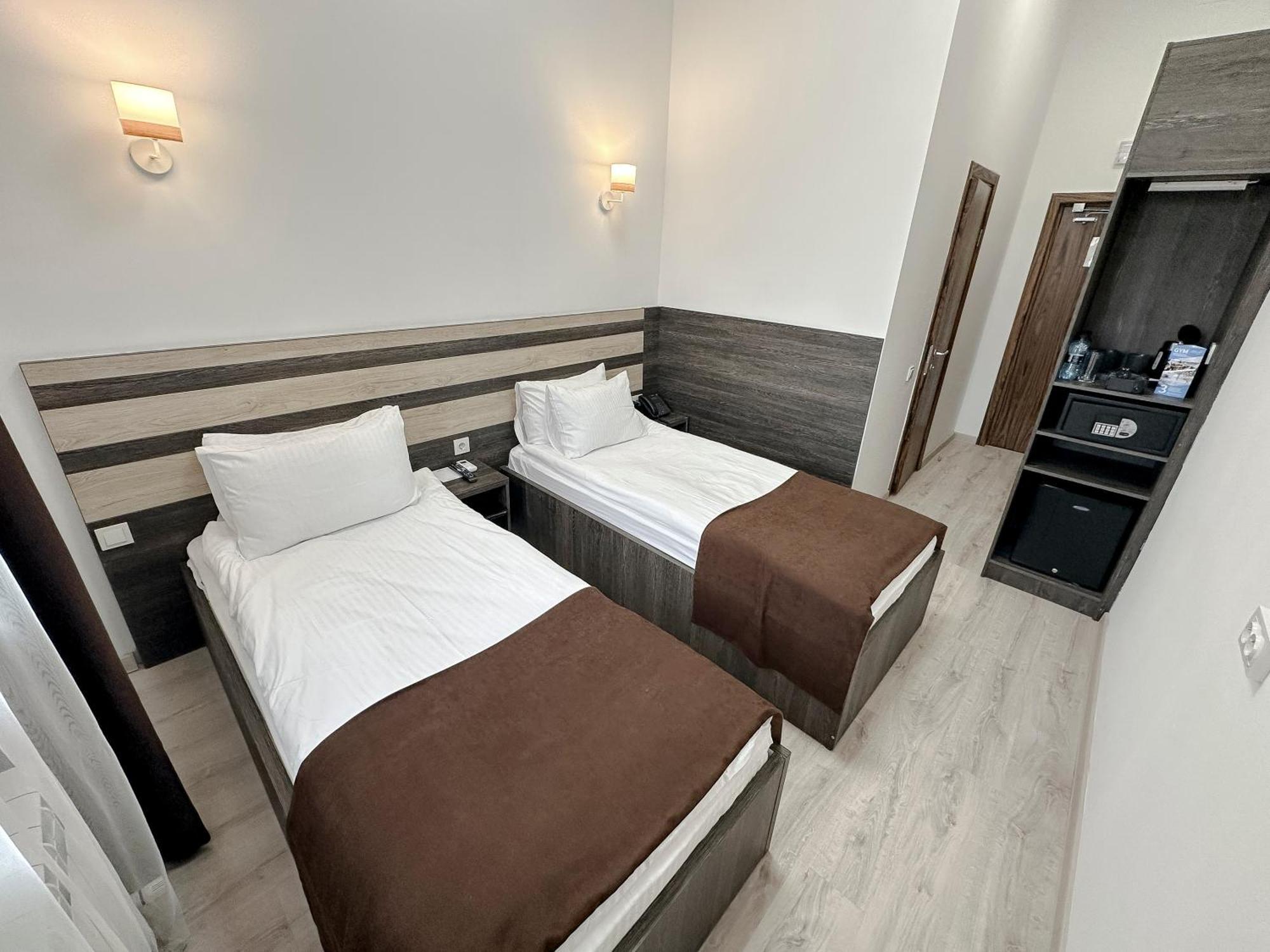 מלון Atyraū Infinity Plaza Block 1 מראה חיצוני תמונה