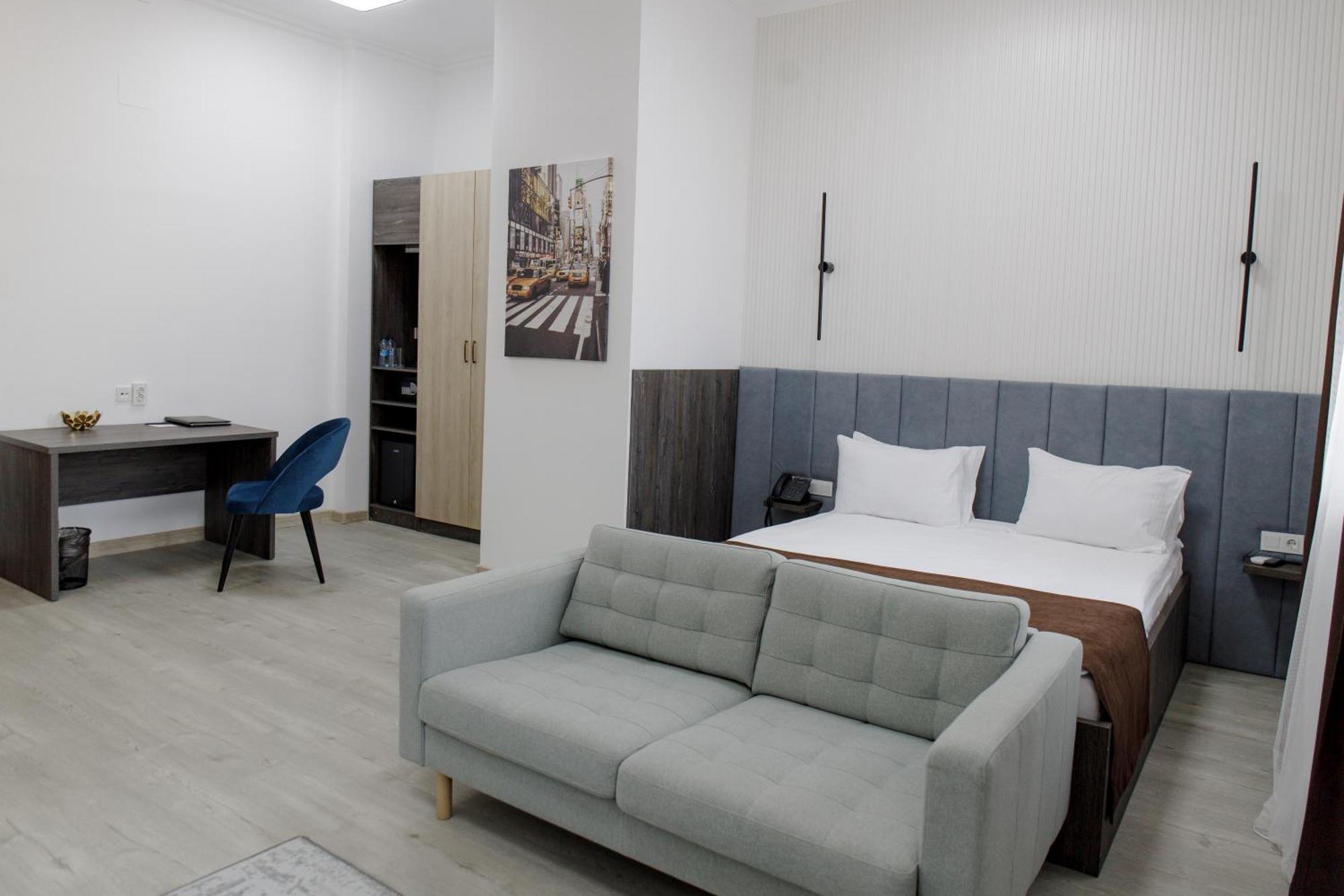 מלון Atyraū Infinity Plaza Block 1 מראה חיצוני תמונה