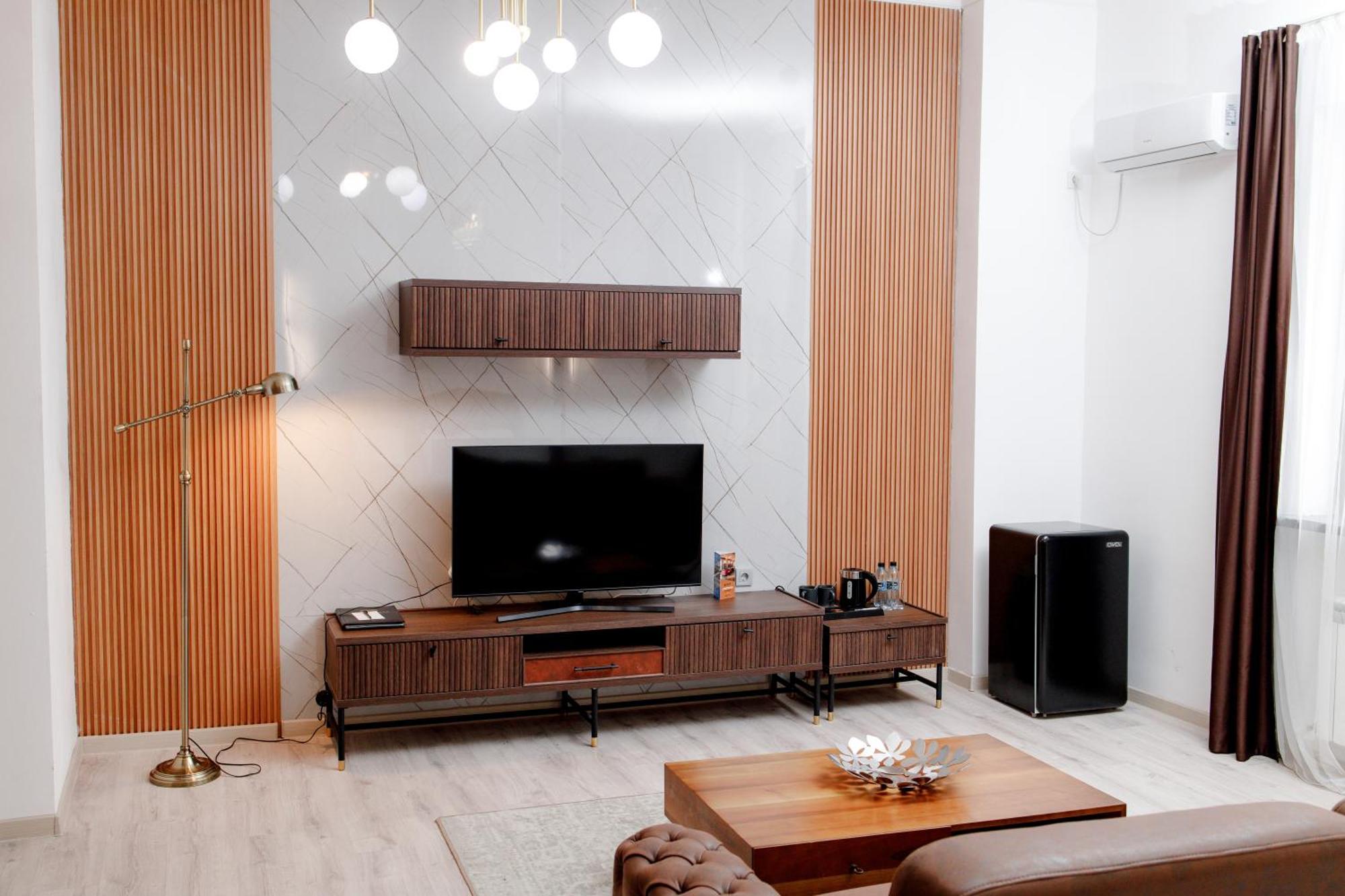 מלון Atyraū Infinity Plaza Block 1 מראה חיצוני תמונה