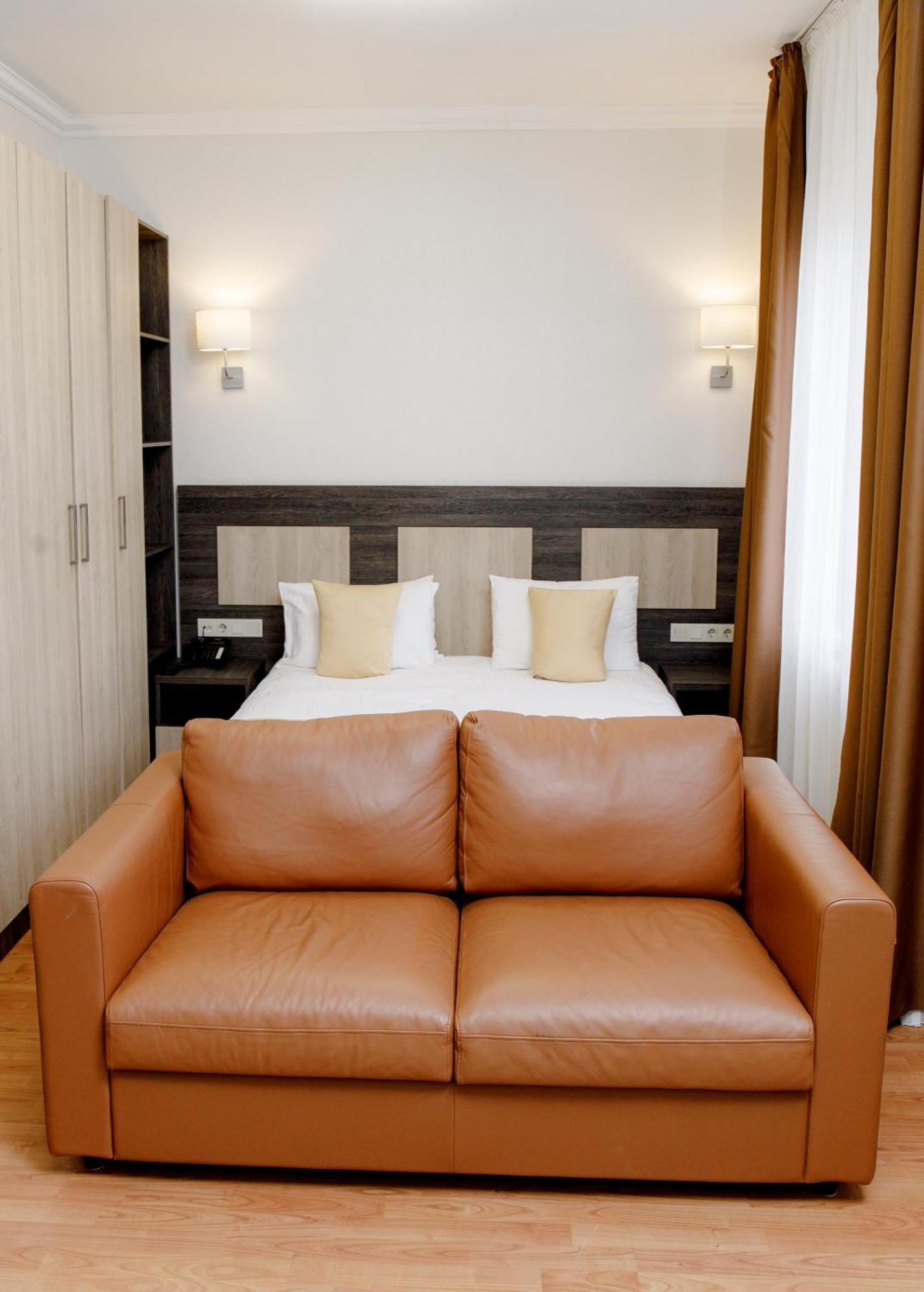 מלון Atyraū Infinity Plaza Block 1 מראה חיצוני תמונה